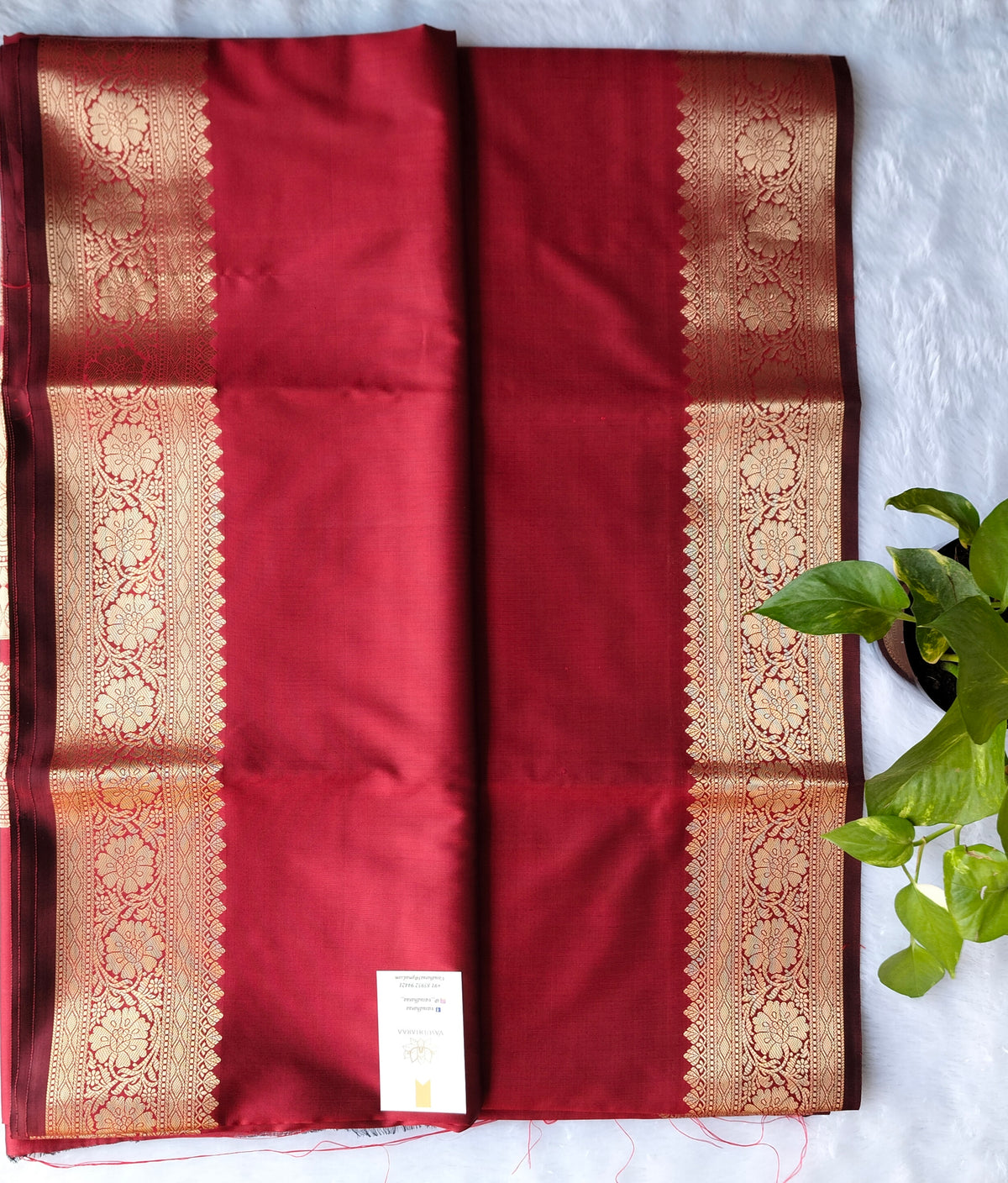 Red Banarsi kattan