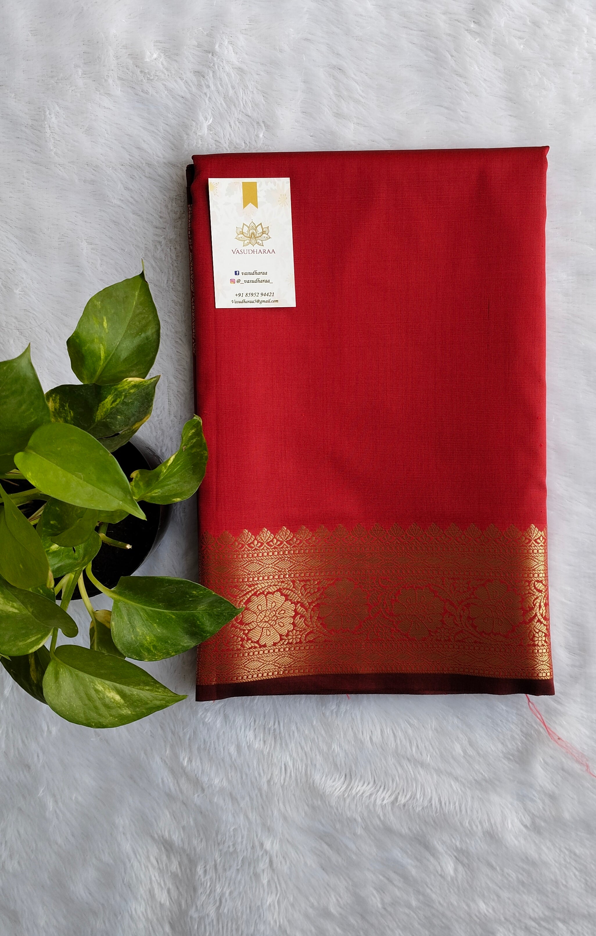 Red Banarsi kattan