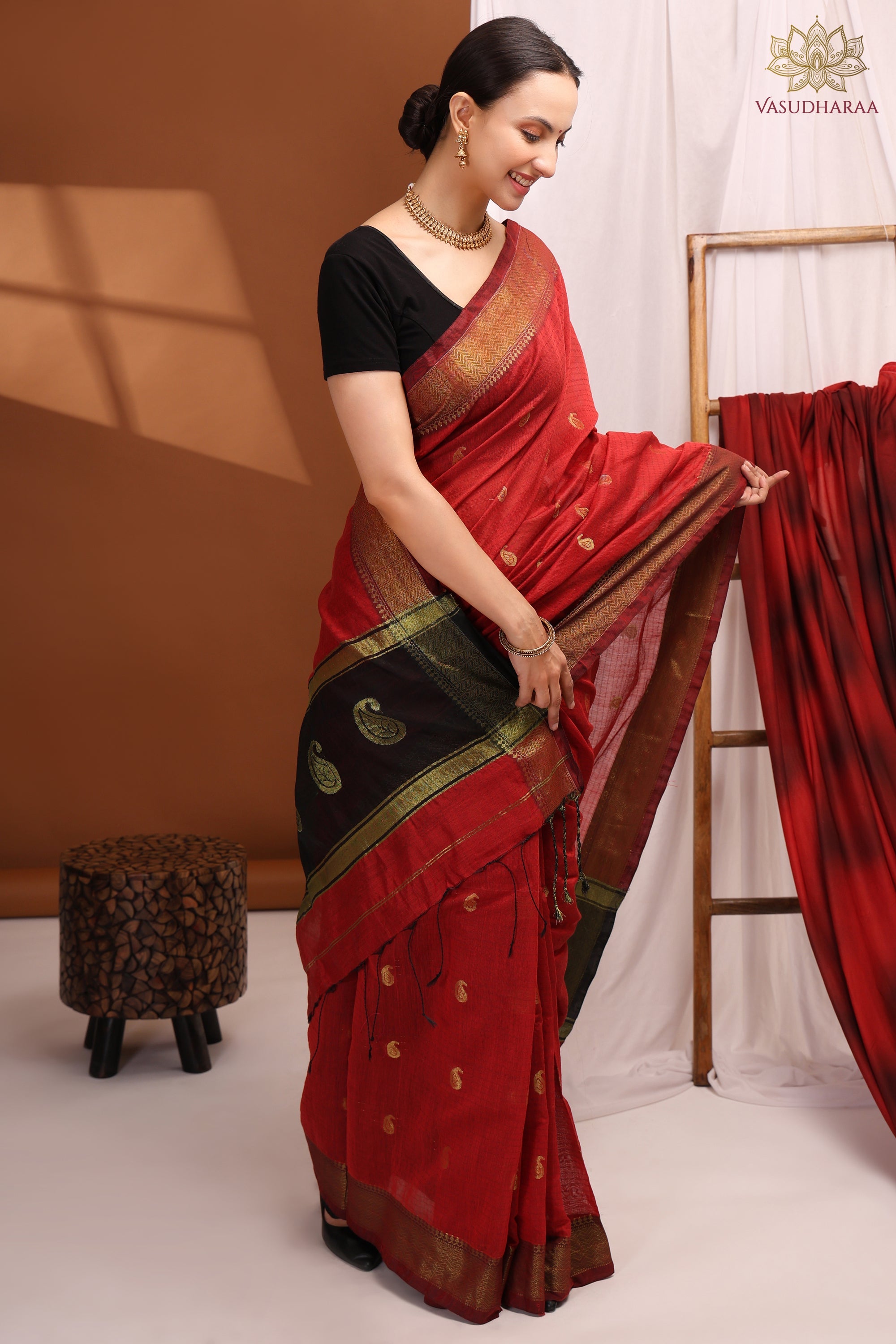 Maheshwari Cotton Silk, Red