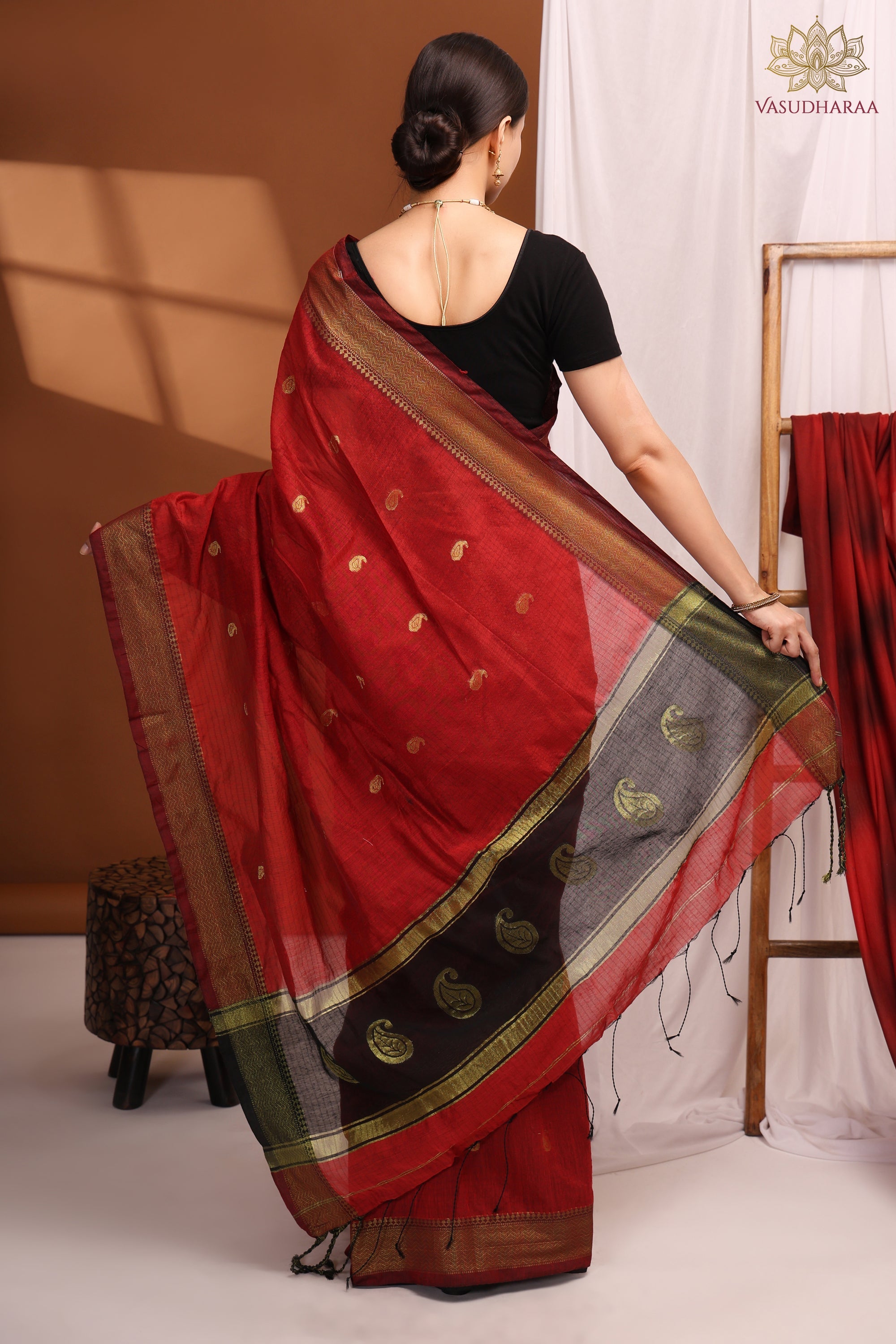 Maheshwari Cotton Silk, Red