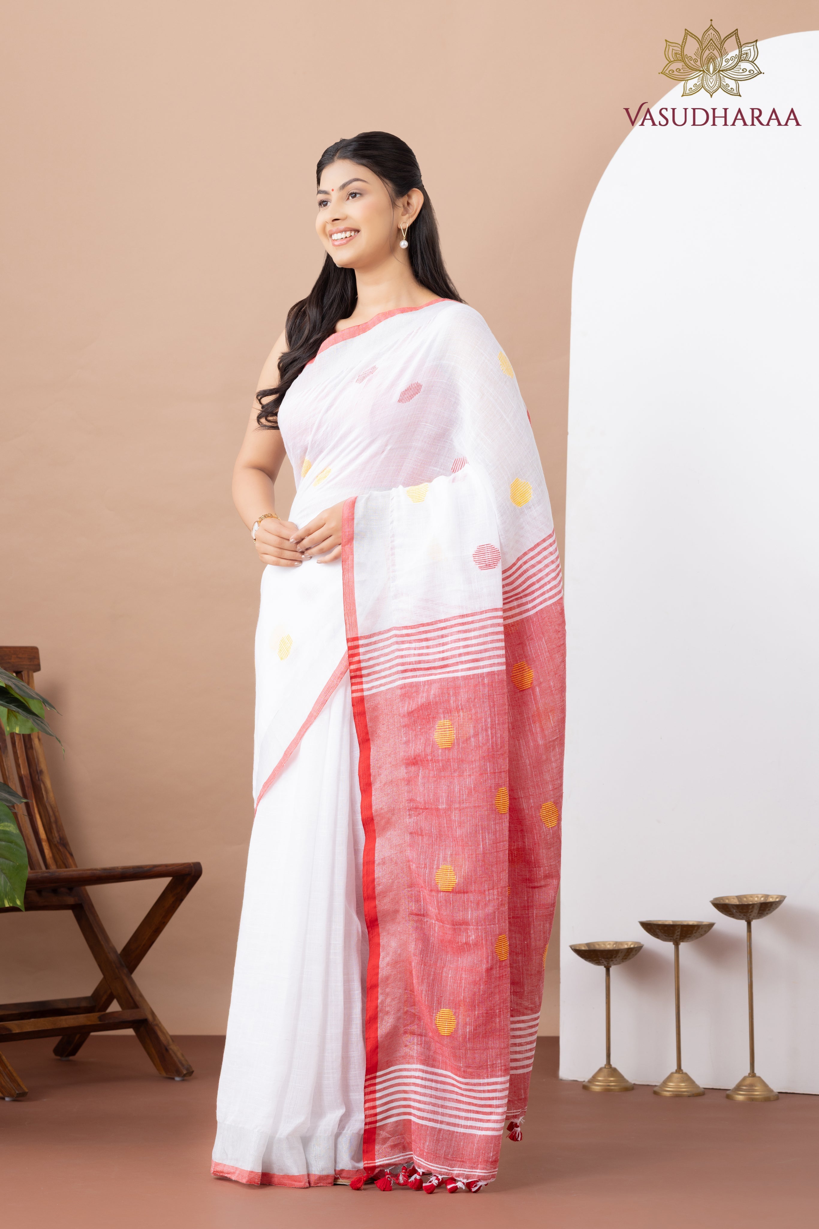 Handloom Pure Cotton White Grey With dots
